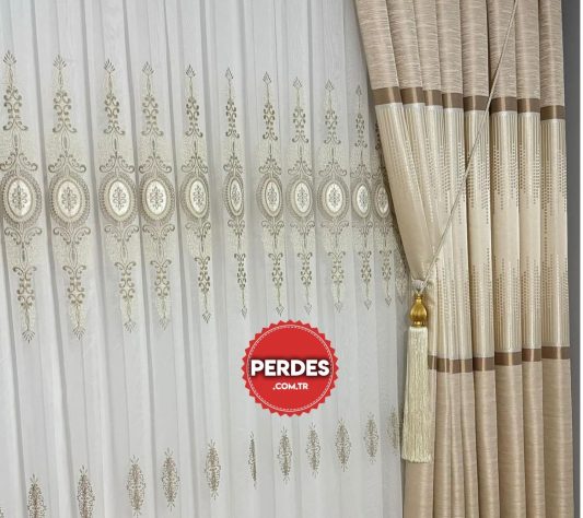Gold_islemeli_tul_salon_perdesi_firsat_urunu görseli